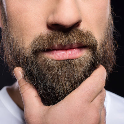 ¿Estás pensando en dejarte la barba? Considera esto