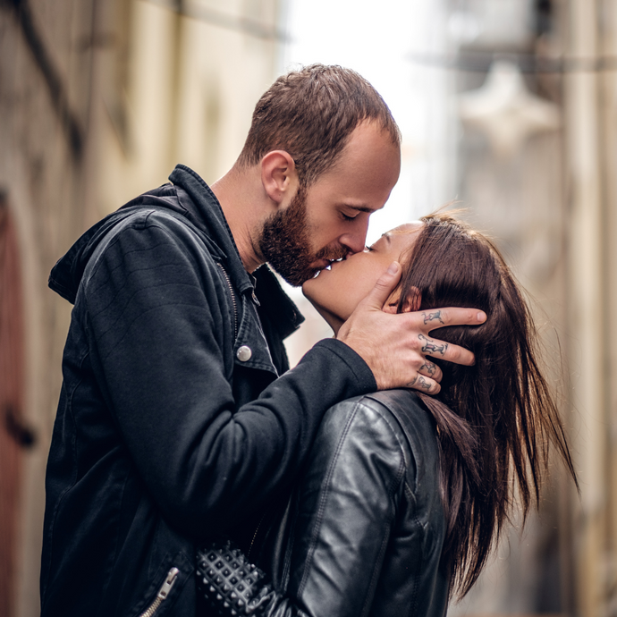 ¿Celebrarás el Día del Beso? Entonces, atento a estos consejos para el cuidado de tu barba